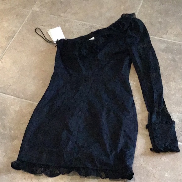 Alexis Ilana dress, one shoulder lace, side zip, black, size small, NWT - Picture 7 of 13